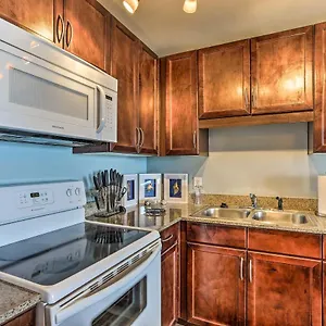  Apartment Pcb With Balcony Walk To Beach!
